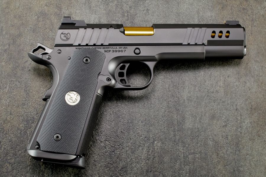 1911 Grips, Black Medallion, Government/Commander