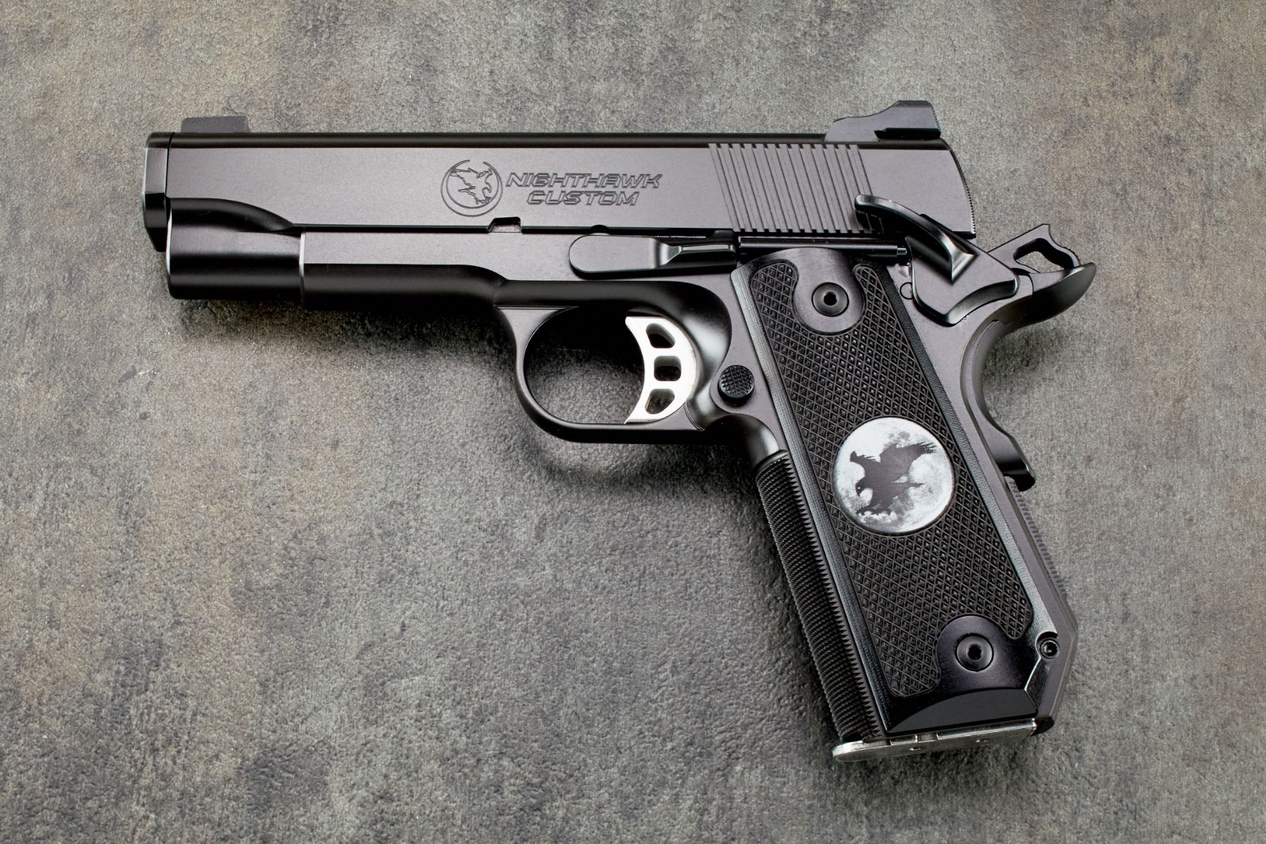Bobtail 1911 Alumagrips w/ Nighthawk Custom Logo